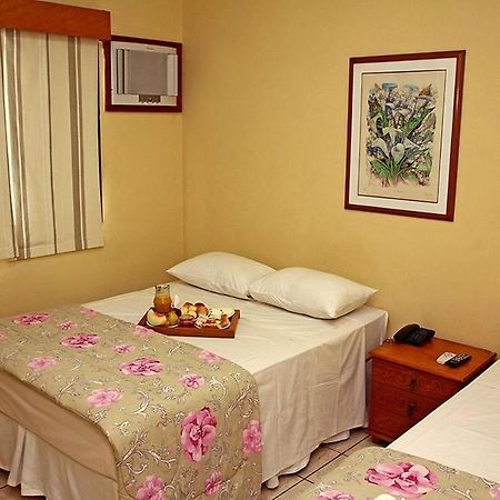 Oyo Center Hotel, 里贝朗普雷托 外观 照片