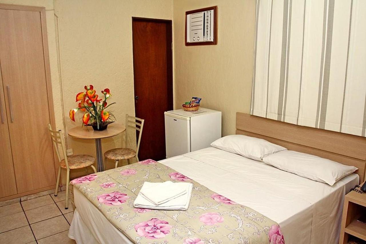 Oyo Center Hotel, 里贝朗普雷托 外观 照片